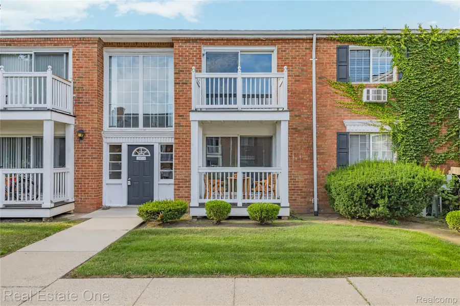 2405 Torquay Avenue #207, Royal Oak, MI 48073 - #3