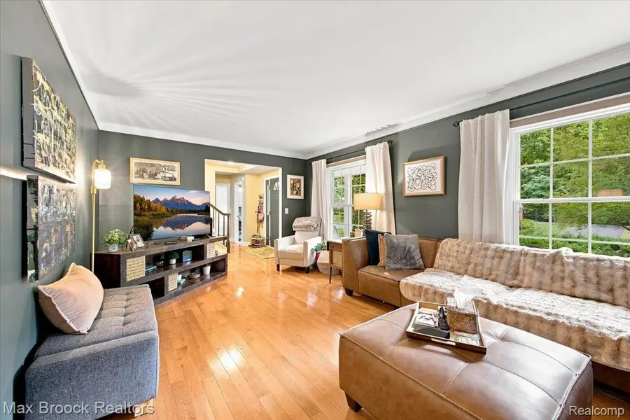 9359 Ivanhoe Drive, Plymouth, MI 48170 - #2