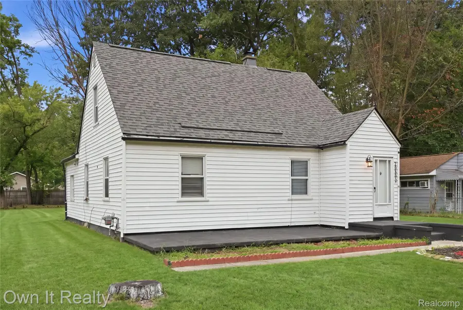 20802 Midway Avenue, Southfield, MI 48075 - #3