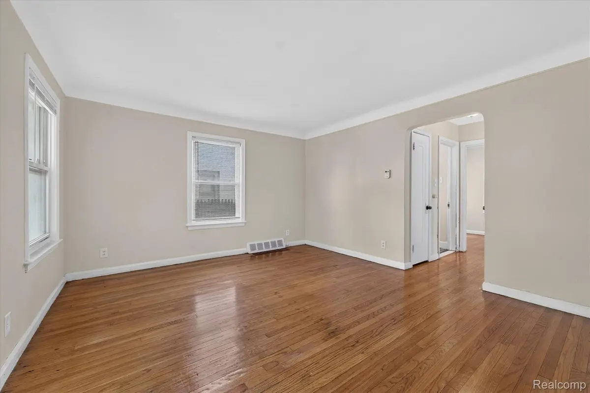 5260 University Place, Detroit, MI 48224 - #1