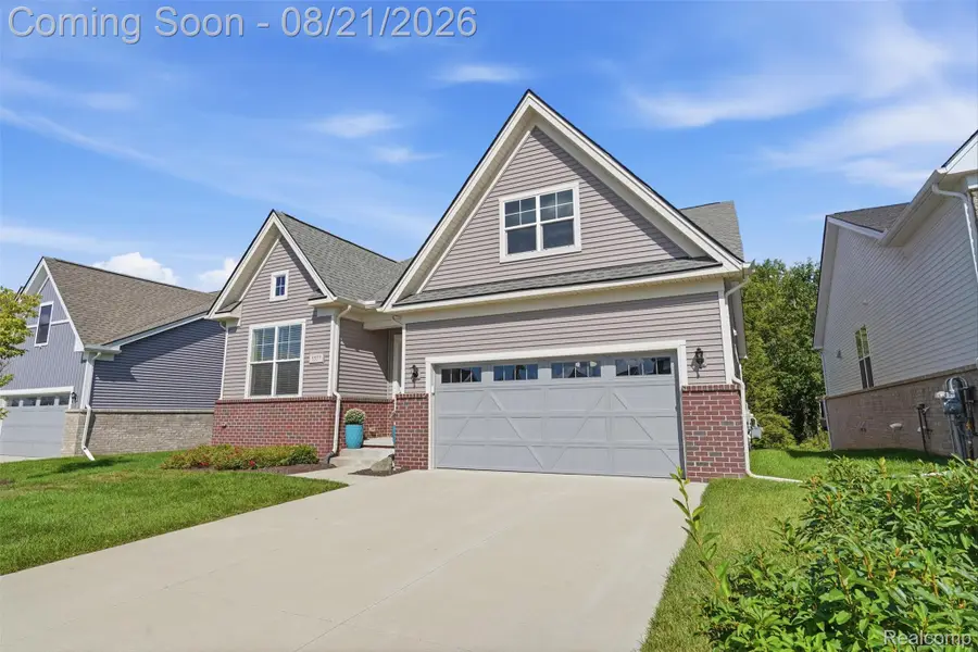 5537 Helmsdale Boulevard, West Bloomfield, MI 48322 - #2