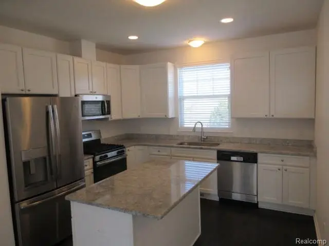 3143 Chambers W, Wixom, MI 48393 - #2