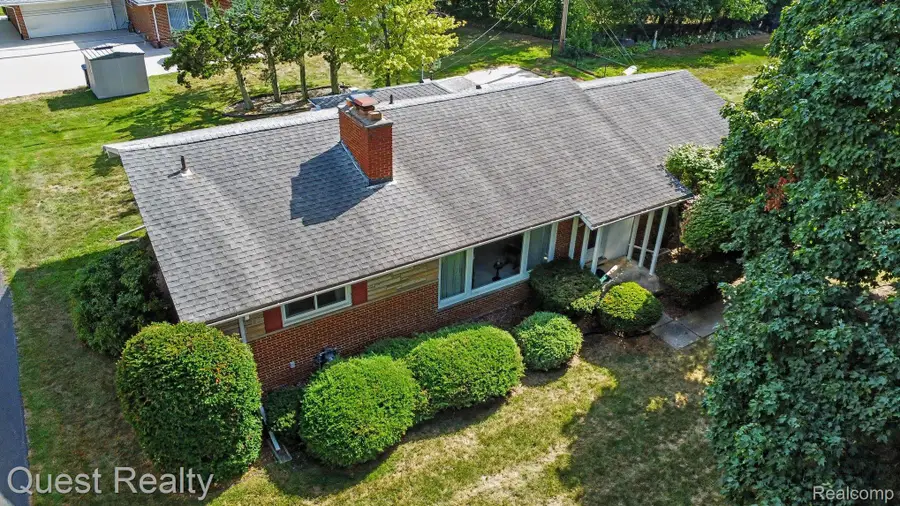 31805 Coronet Drive, Farmington Hills, MI 48334 - #2