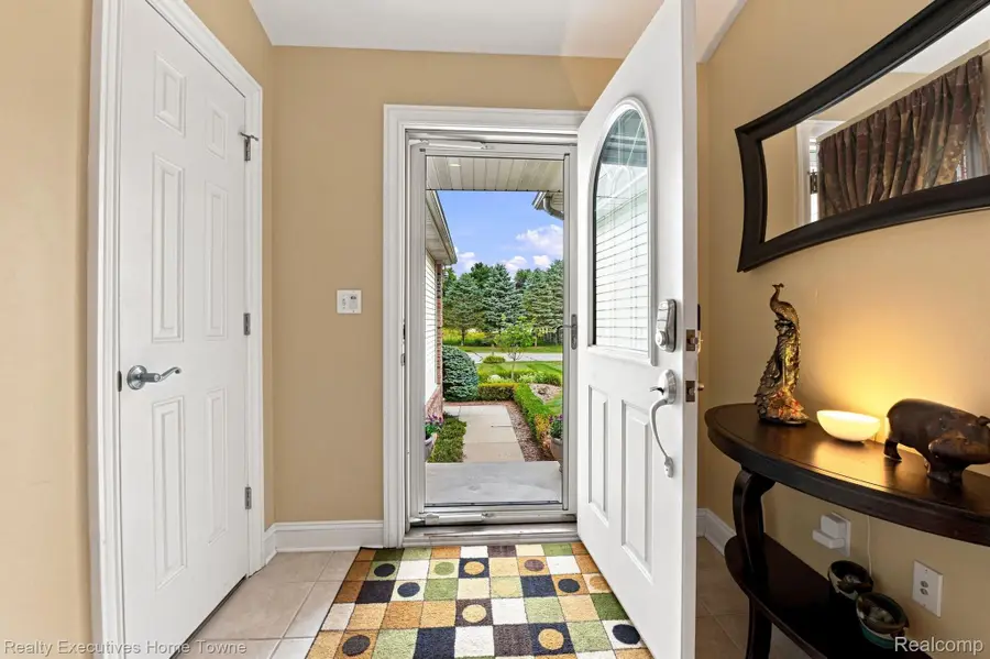 3059 Wexford Circle, Port Huron, MI 48060 - #2
