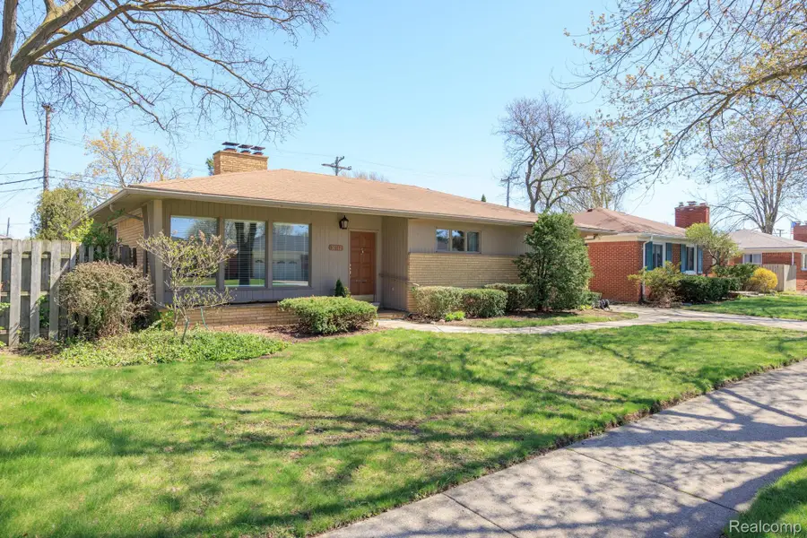 30712 Champine Street, Saint Clair Shores, MI 48082 - #2