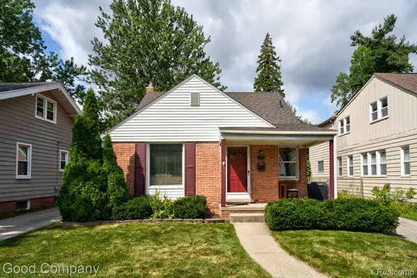 829 Edgewood Drive, RoyalOak, MI 48067