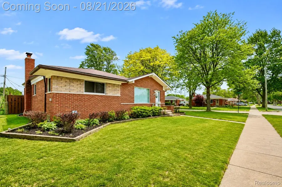 28326 Alden Street, Madison Heights, MI 48071 - #2