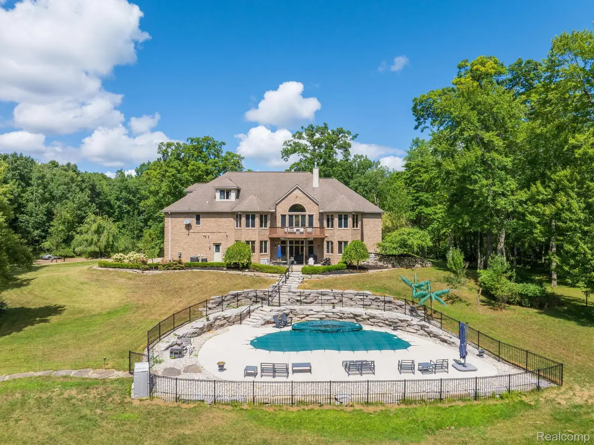 2550 Birch Grove Court, Oxford, MI 48370 - #1