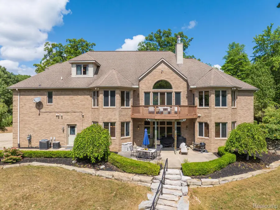2550 Birch Grove Court, Oxford, MI 48370 - #3