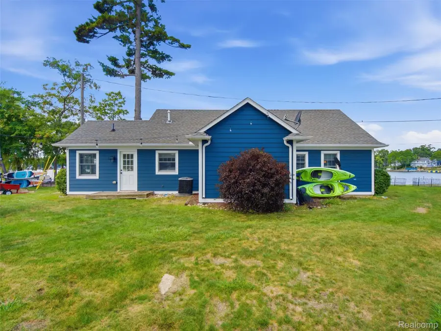 587 Westpointe Court, Lake Orion, MI 48362 - #3