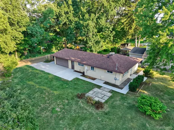 6220 Wertz, Davisburg, MI 48350