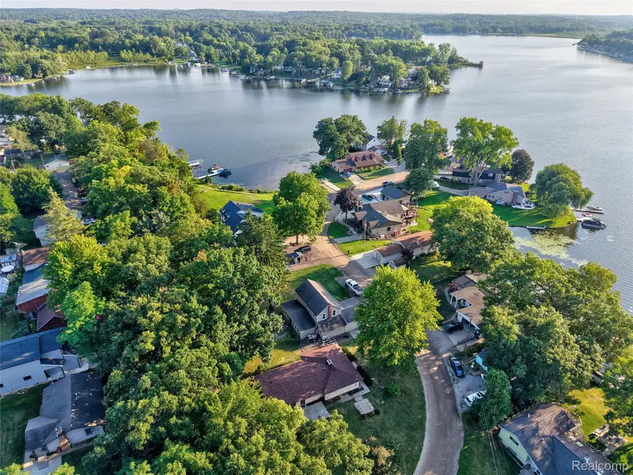 6220 Wertz, Davisburg, MI 48350 - #2