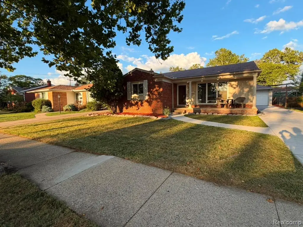 6336 Cambourne Road, Dearborn Heights, MI 48127 - #1