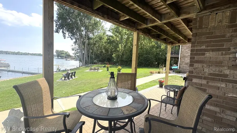 895 S Pontiac Trail Trail #C101, Walled Lake, MI 48390 - #3