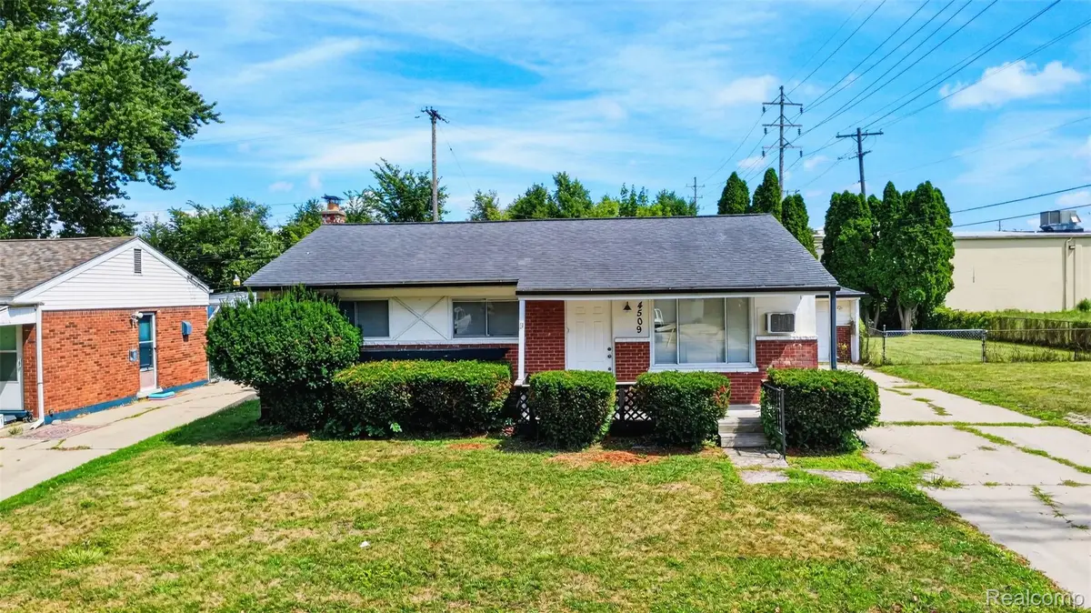 4509 Cheyenne Avenue, Flint, MI 48507 - #1