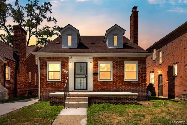 16911 Mendota Street, Detroit, MI 48221