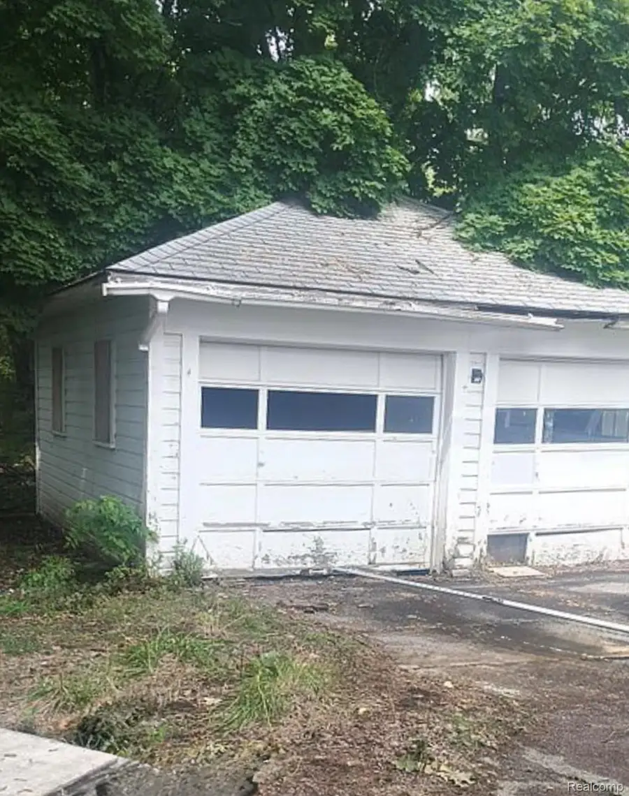 914 Stockdale Street, Flint, MI 48504 - #2