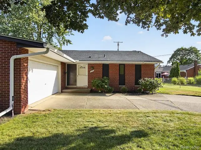 36115 Summers Street, Livonia, MI 48154 - #2