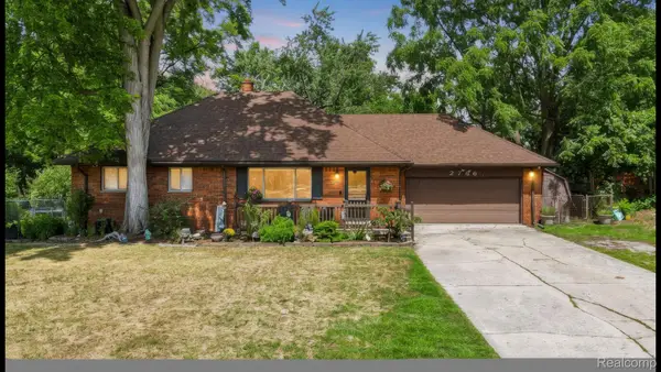 2766 W Huron Street, Waterford, MI 48328