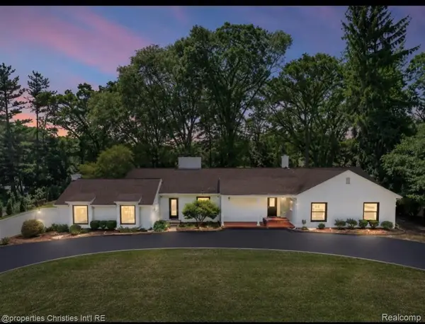 1257 Charrington Road, BloomfieldHills, MI 48301