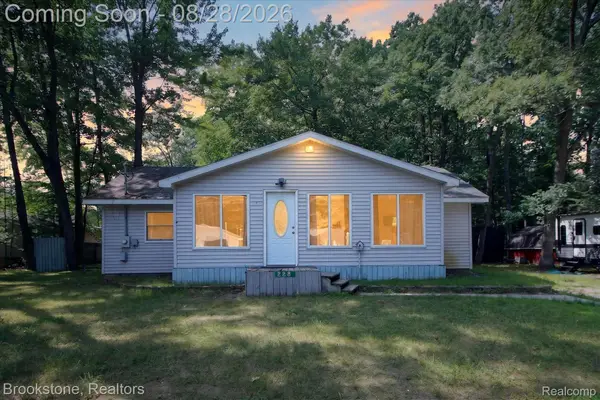 228 Oakdale Drive, Prudenville, MI 48651