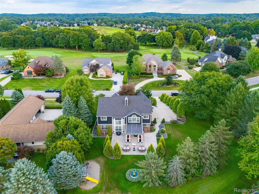 624 Nairn Circle, Highland, MI 48357 - #2