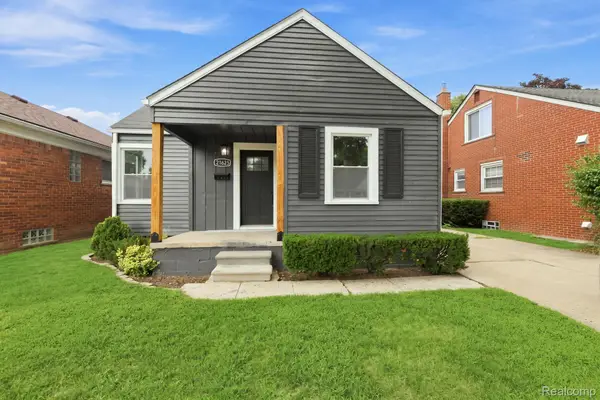 21625 Trombly Street, StClairShores, MI 48080