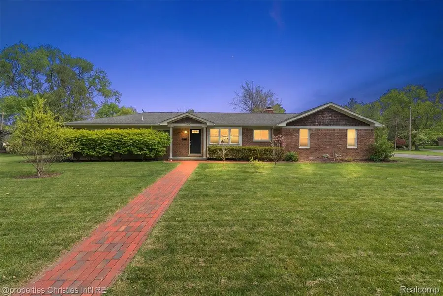 2985 Summervale Lane, Bloomfield, MI 48301 - #2