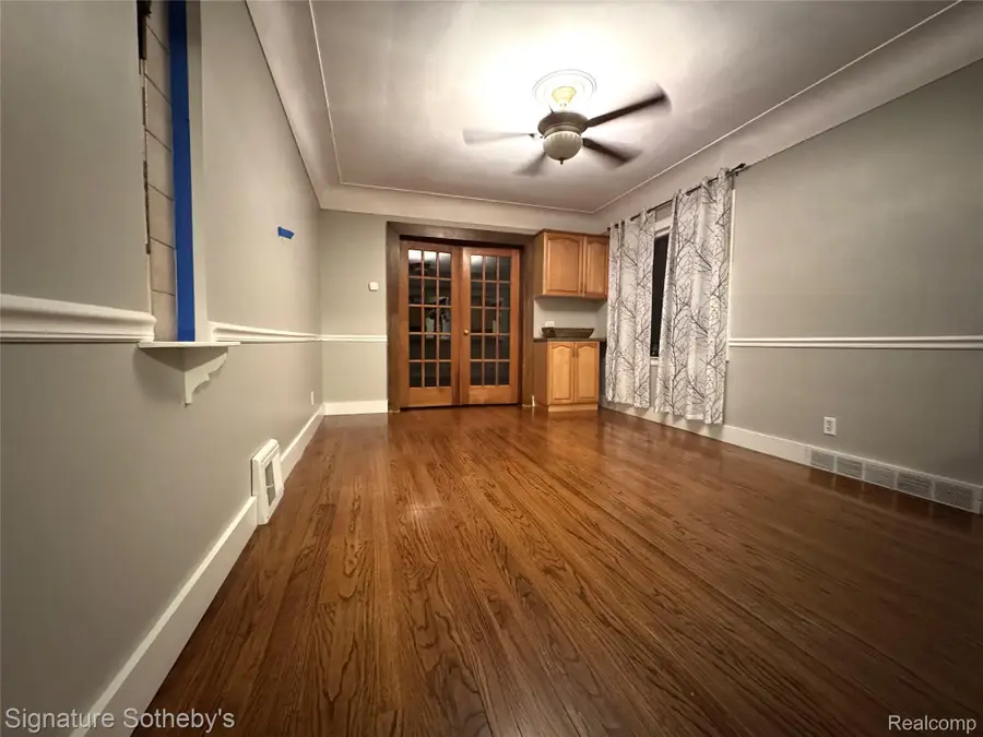797 E Beverly Avenue N, Pontiac, MI 48340 - #3