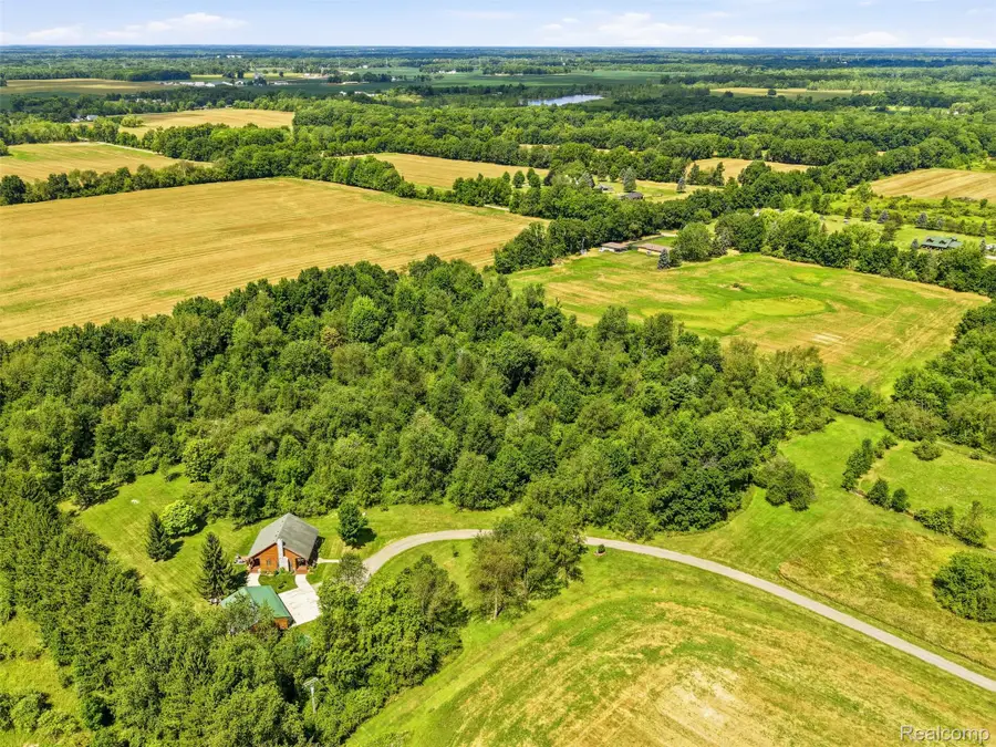 2714 N Burkhart Road, Howell, MI 48855 - #3