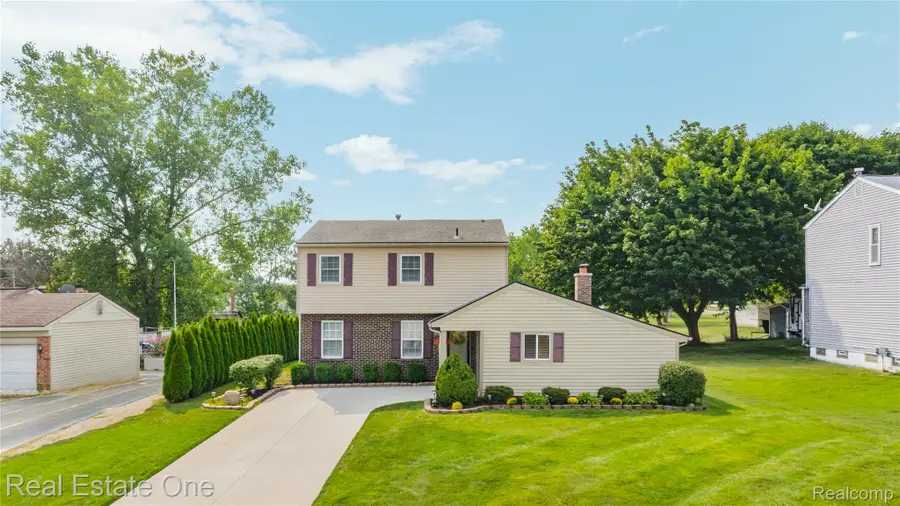 1667 Brentwood Drive, Wixom, MI 48393 - #3