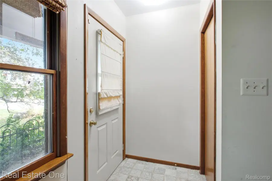 5431 Putnam Drive, West Bloomfield, MI 48323 - #2