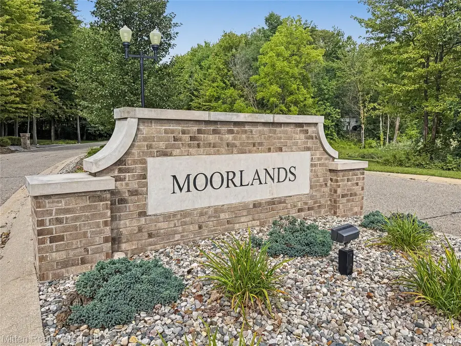2126 Moorlands View, Howell, MI 48855 - #2