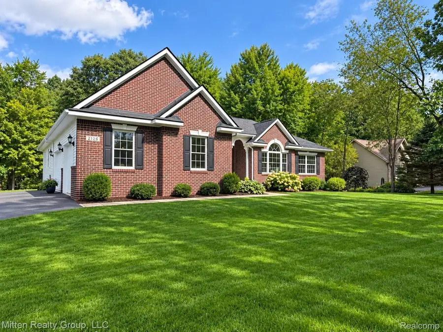 2126 Moorlands View, Howell, MI 48855 - #3