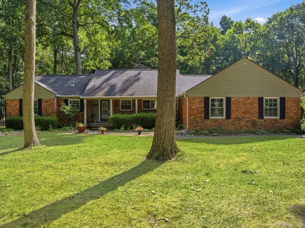 2314 Ostrum Drive, Waterford, MI 48328