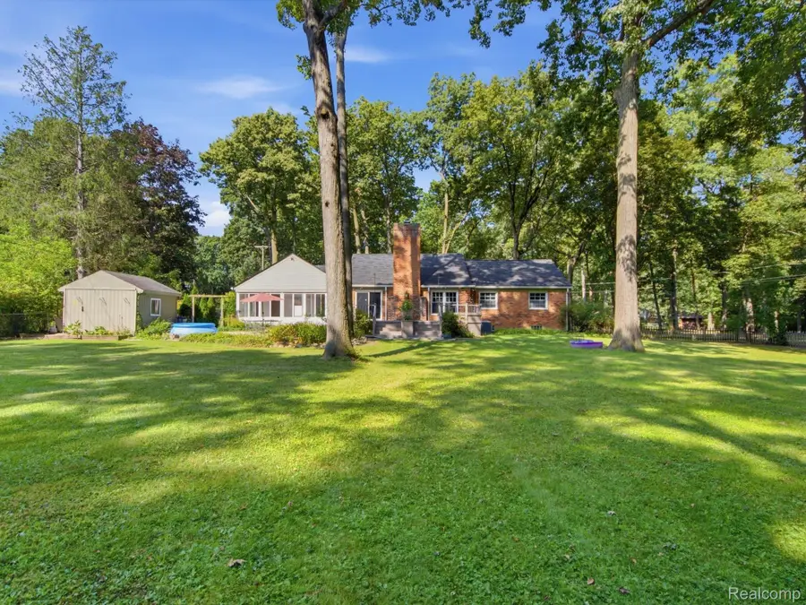 2314 Ostrum Drive, Waterford, MI 48328 - #2
