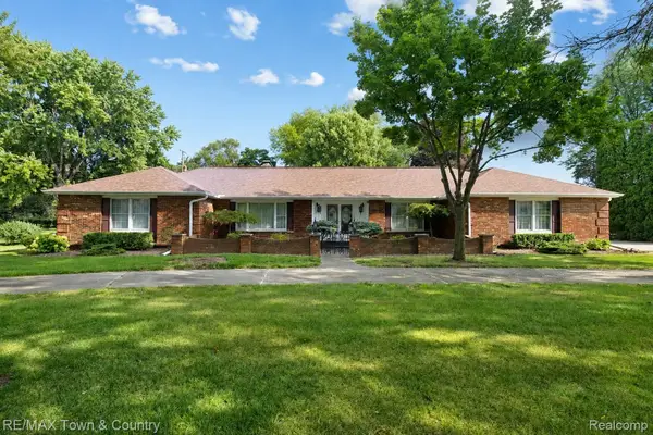 5446 Fernwood Drive, Flint, MI 48532