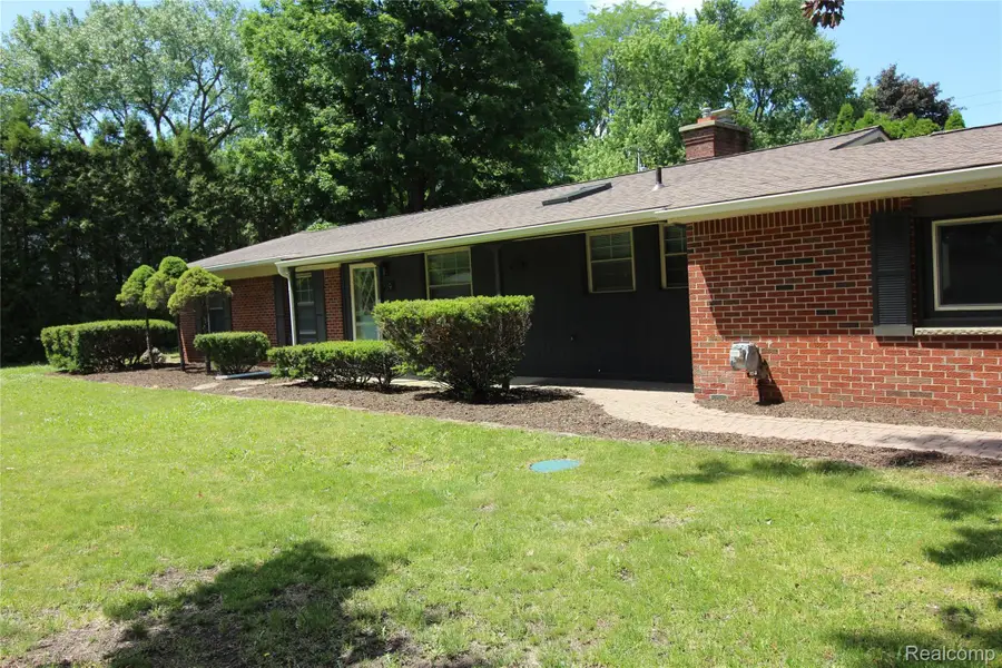 1239 Ashover Drive, Bloomfield Hills, MI 48304 - #3