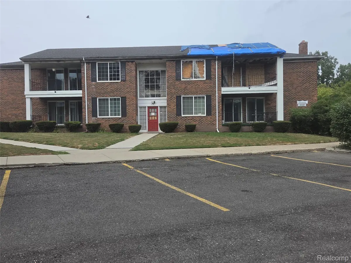 25361 Shiawassee Circle #APT 202, Southfield, MI 48033 - #1