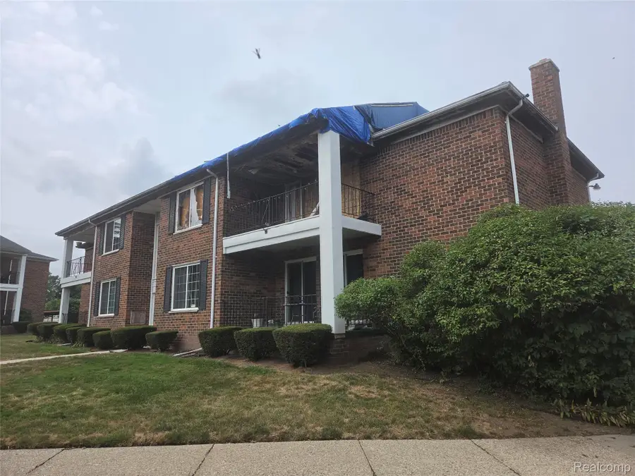 25361 Shiawassee Circle #APT 202, Southfield, MI 48033 - #2