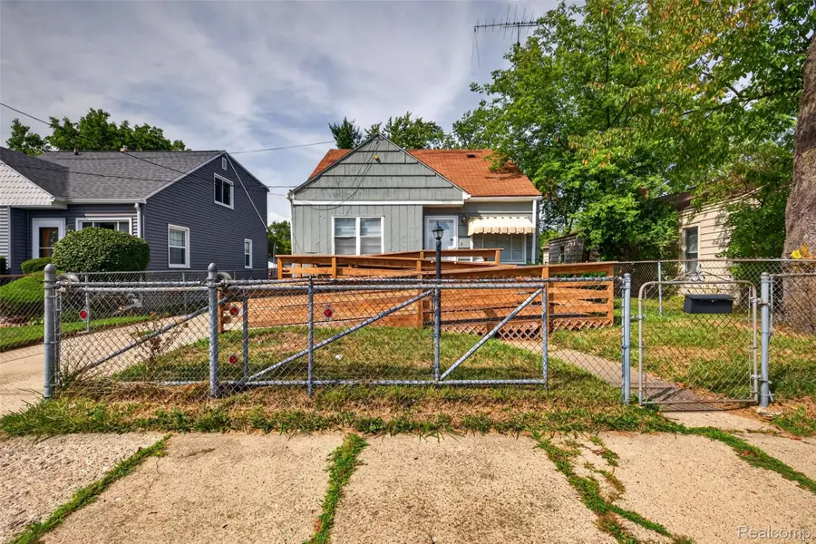 3806 Herrick Street, Flint, MI 48532 - #2