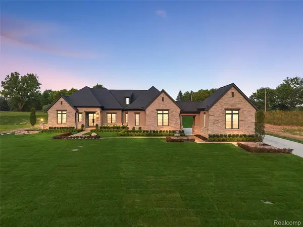 67736 Overlook Trail, Washington, MI 48095