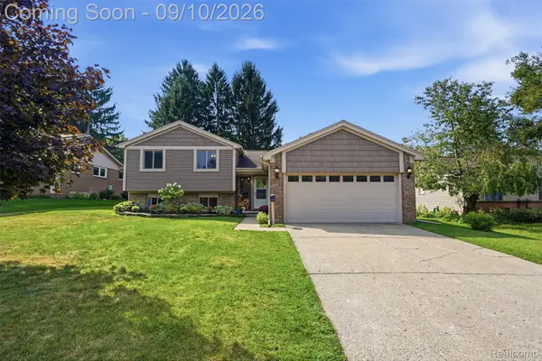873 Abbey Lane, Milford, MI 48381
