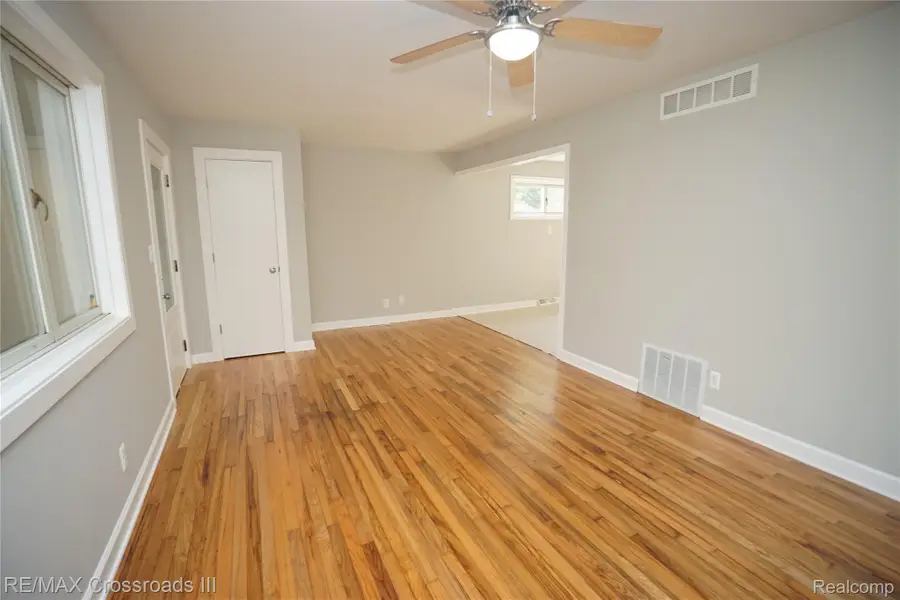 46026 Traskos Street, Belleville, MI 48111 - #3