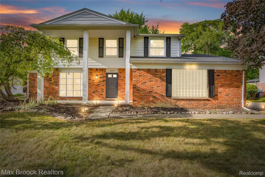 25695 Branchaster Road, Farmington Hills, MI 48336 - #2