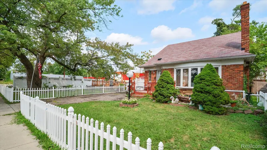 15120 Whitcomb Street, Detroit, MI 48227 - #3