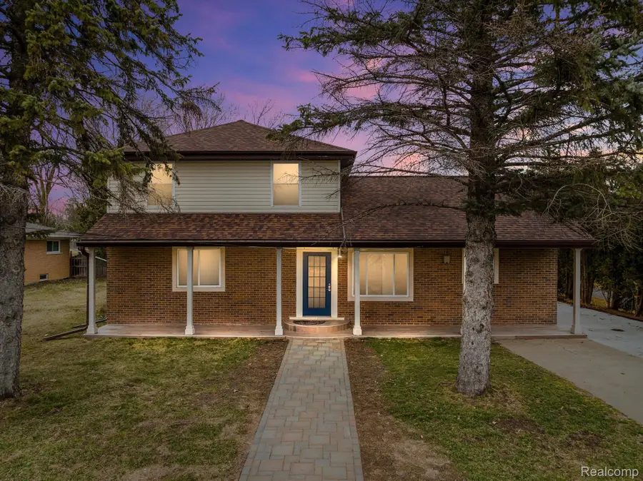 498 South Boulevard W, Rochester Hills, MI 48307 - #3