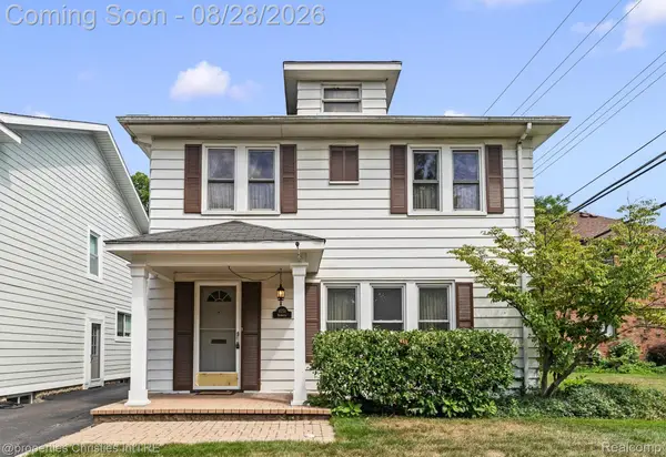 1051 Henrietta Street, Birmingham, MI 48009