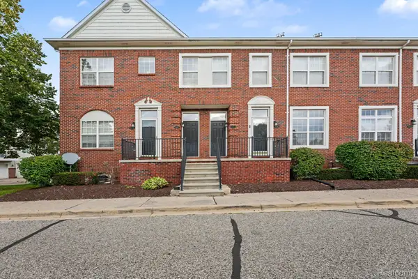 43054 Strand Drive, SterlingHeights, MI 48313