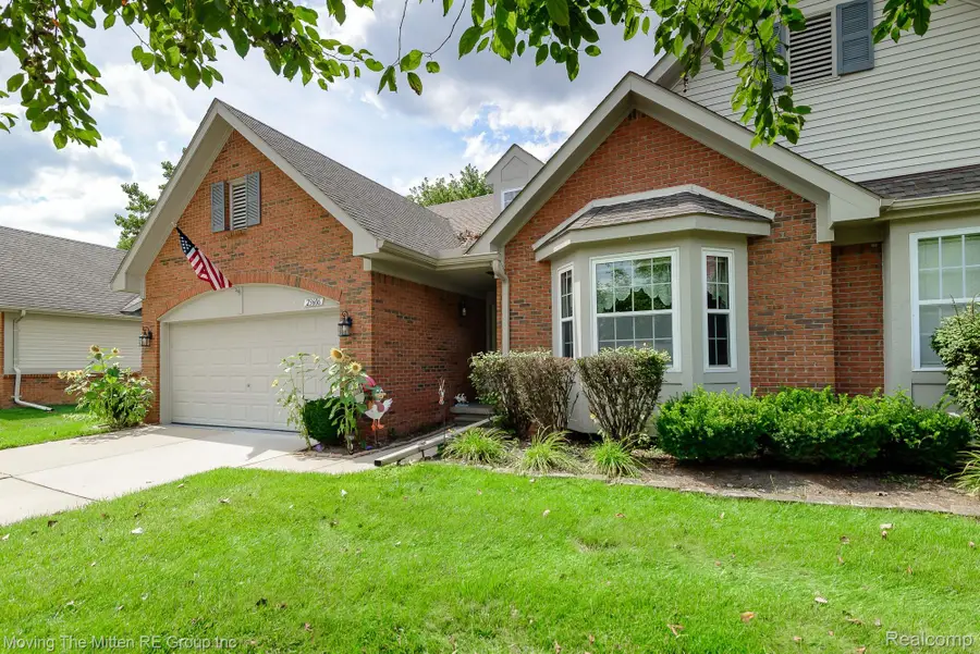23606 N Park Drive, New Boston, MI 48164 - #2